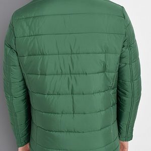 Dewberry is a fashion brand that can best be described as
upscale made easy.